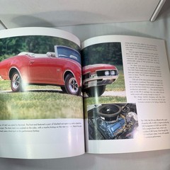 GM MUSCLE CARS By Bill Holder and Phil Kunz Full Color Examples Great Condition!