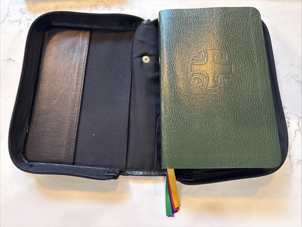 1975 Liturgy of the Hours Vol 4 Ordinary Time Weeks 18-34 In Leather Zip Case