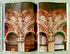 New York in Photographs by Reinhart Wolf 2002, trade paperback, 76 pages, NYC