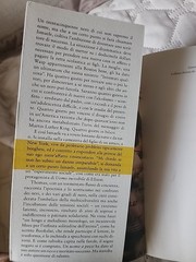 In Uomo A Pezzi – Michael Thomas (Italian) Paperback Book