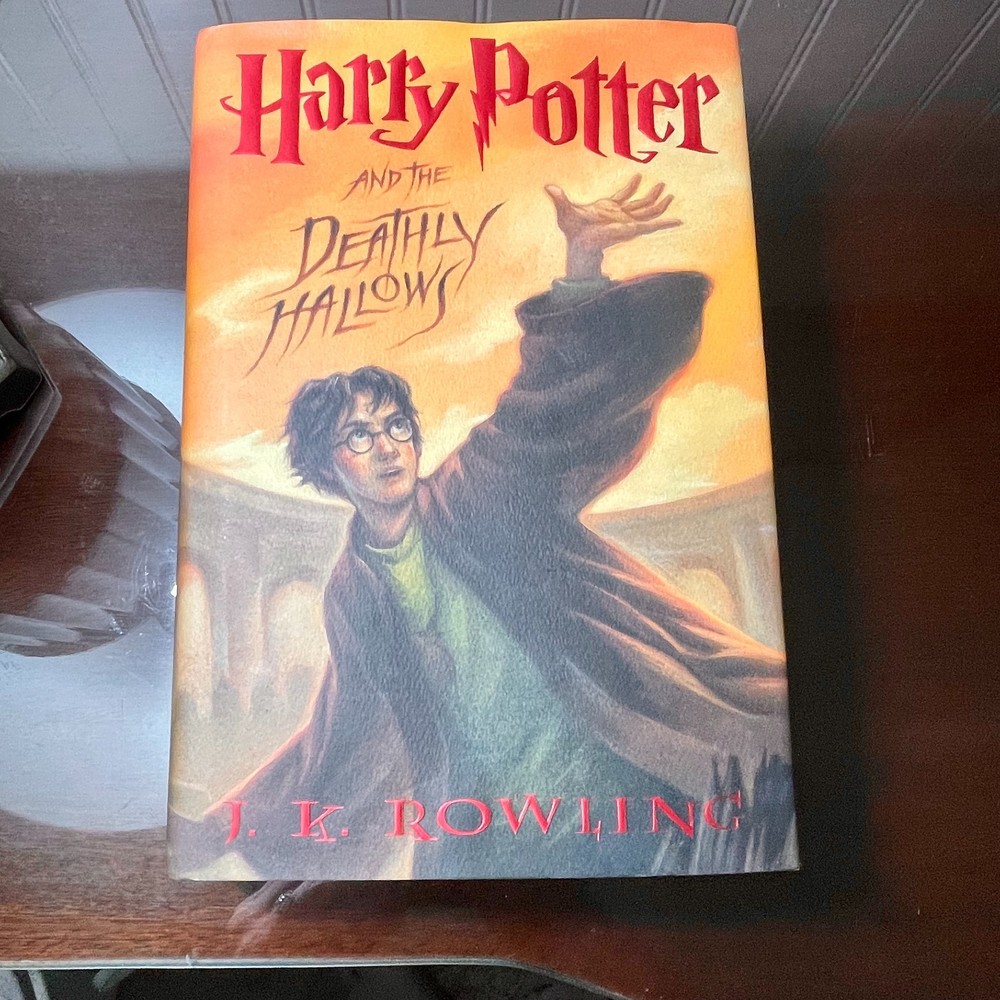 Harry Potter and the Deathly Hallows, First Edition 1ST Print. RARE 759 ERROR