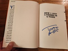 Tom Arnold SIGNED How I lost 5 Pounds In 6 Years 2002 First Edition HB w/GOA