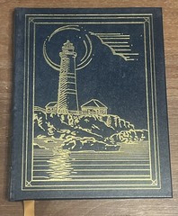 THE ULTIMATE BOOK OF LIGHTHOUSES THUNDER BAY PRESS leather bound 256 pages