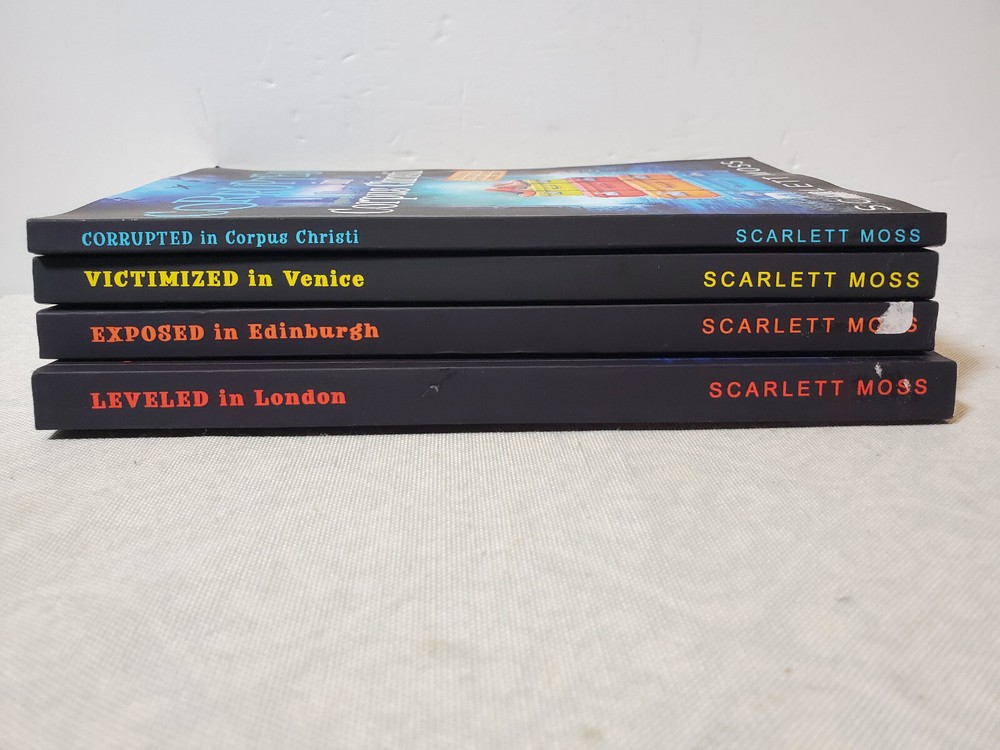 House Sitters Cozy Mystery Series 0-3 lot – By Scarlett Moss Leveled in London..
