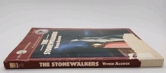 Stonewalkers by Vivien Alcock (1990, Digest Paperback)