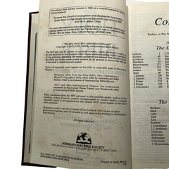 Holy Bible New International Version International Bible Society Red HC GUC