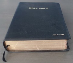 Holy Bible Premium Bonded Leather B&H KJV Giant Print Edition Red Letter 1982 VG