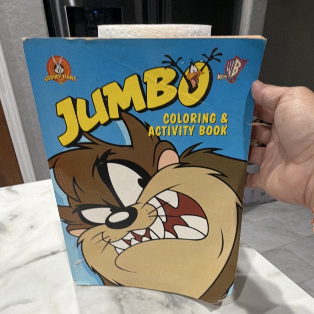 Looney Tunes Jumbo Coloring & Activity Book Illustrated PB 1999 Landoll English