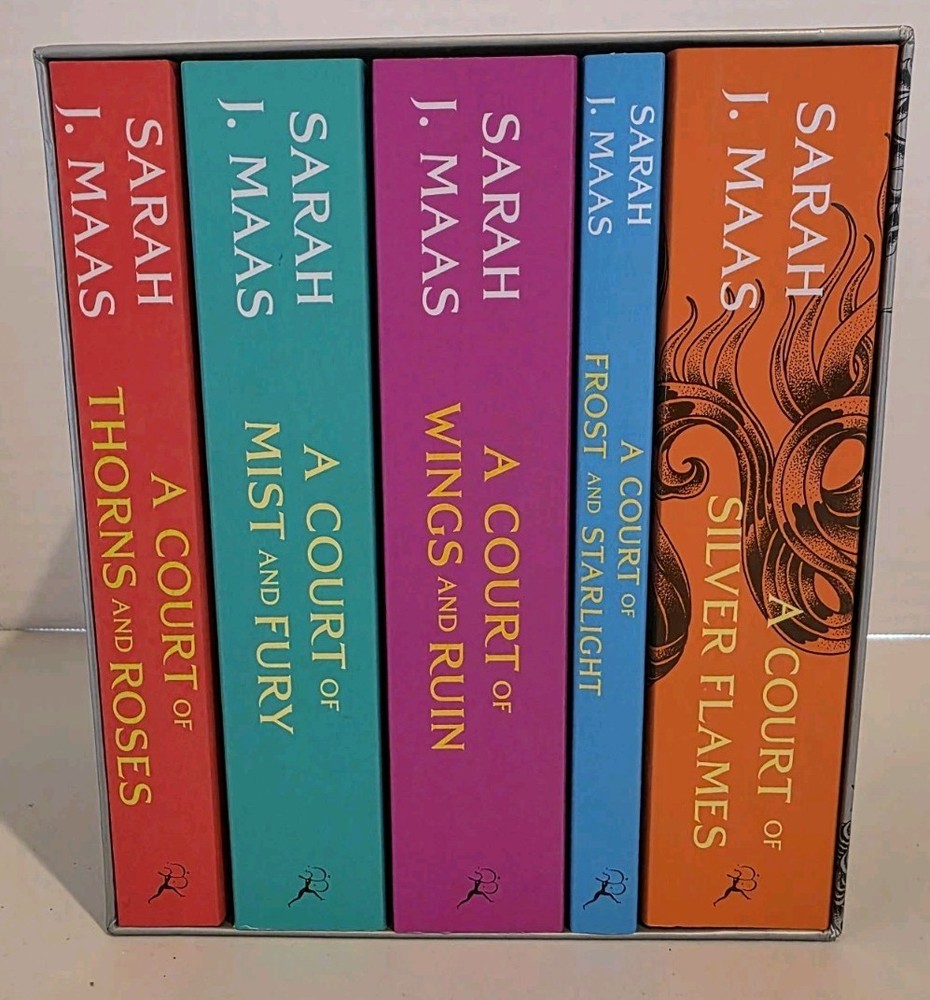 Court of Thorns and Roses Paperback Box Set (5 Books) by Sarah J Maas 2020