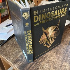 Dinosaurs and Prehistoric Life: The Definitive Visual – Hardcover, by DK – VG