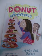 Donut Dreams 8-Book Paperback Set Coco Simon Spotlight Friendship Multicolor