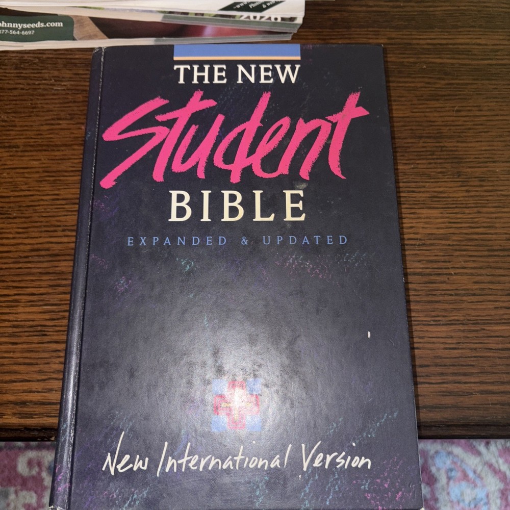 The New Student Bible Expanded and Updated New International Version Hardcover
