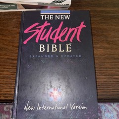 The New Student Bible Expanded and Updated New International Version Hardcover