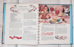 Betty Crocker Hostess cookbook 1970 illustrated & photos 168 pages variety menus