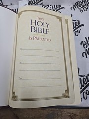 Holy Bible New King James Version NKJV Giant Print Red Letter Nelson 993BG 1982