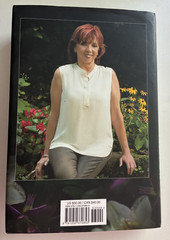 Hidden Nature – Hardcover, by Roberts Nora – Very Good