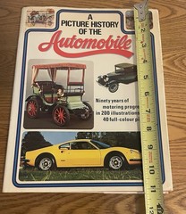 A Picture History of the Automobile By Peter Roberts 1973 Triune Books 144 Pages
