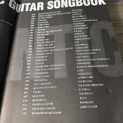The Gigantic Guitar Songbook (Guitar Tab Collection) – Paperback 432 Pages