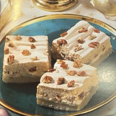 Classic Christmas Cookies: Dozens of Classic Recipes Hardback Book 77 pages