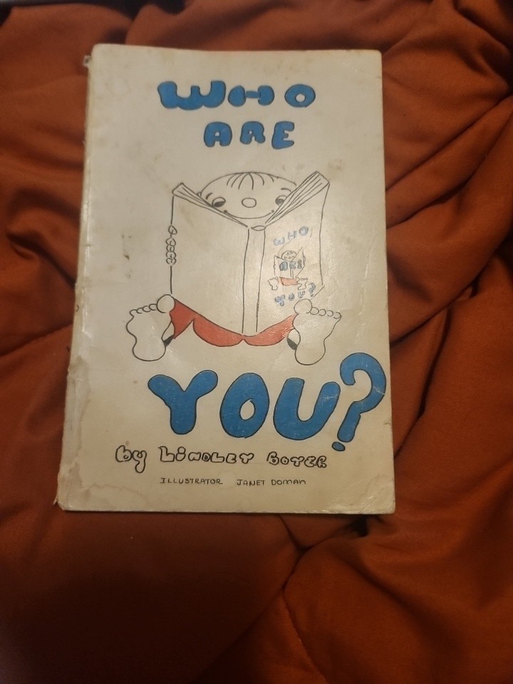 WHO ARE YOU Lindley BoyerJanet Doman Pb 1968 BODY PARTS Identity Rhyme RARE