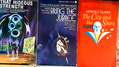 Science Fiction/Fantasy Paperback Books YOU PICK the Title-Some Vintage