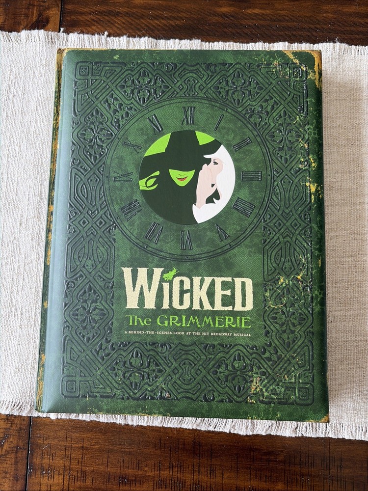 WICKED The Grimmerie Book 1st Edition 2005 Hardcover