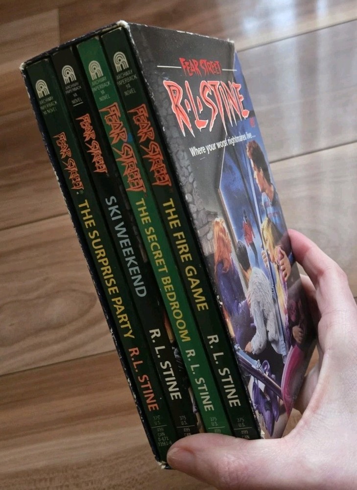 RL Stine Fear Street Box Gift Set 2 Books Surprise Party Ski Weekend Fire Game