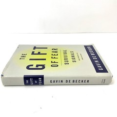 Gift of Fear Survival Signals Gavin De Becker Safety Crime Psychology HC Book