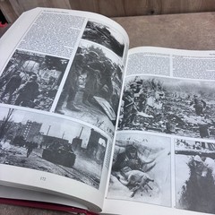 1989 World War II Hardback Book 400 Pages Featuring Over 1,350 Military Photos