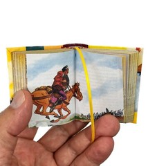 new Don Quijote de la Mancha para Jóvenes mini book 2.65″ high hardcover 438 pgs