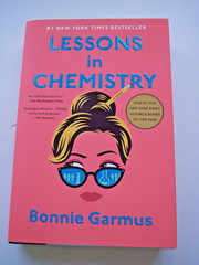 Lessons in Chemistry by Bonnie Garmus HC 2022 1st edition