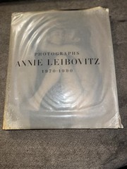 Annie Leibovitz Photographs 1970-1990 1st First Edition Hardcover + Dust Jacket