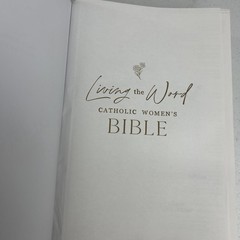 Living the Word Catholic Women’s Study Bible RSV2CE:Full-Color Single Column HC