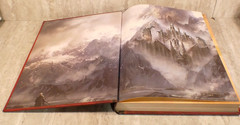 The World of Ice & Fire The Untold History of Westeros & the Game of Thrones HC