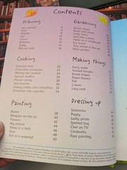 Usborne: Little Book of Vacation Activities by Ray Gibson VERY GOOD
