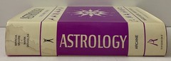 Astrology The Divine Science, Marcia Moore, Mark Douglas 1978 ISBN: 0912240040