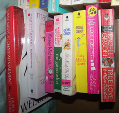 Lot of 12 Mix HC/PB Books – Popular Authors & Titles – I Pick lot- Women Romance