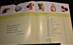 150 Healthiest Foods on Earth by Jonny Bowden pages 360 includes Bonus CD (PB)