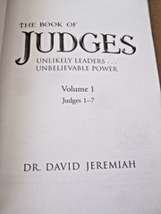 DR. DAVID JEREMIAH STUDY GUIDES THE BOOK OF JUDGES VOLUMES 1-2 2008
