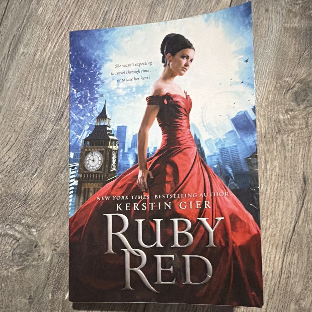 Kerstin Gier Ruby Red Trilogy 3-Book Paperback Set Square Fish (2012) Bonus
