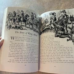 Vintage Childcraft Vol. 6 – Great Men And Famous Deeds Hardcover 256 Pages