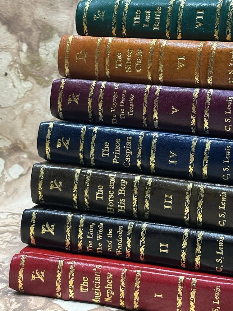 Chronicles of Narnia 7 Book C.S LEWIS Bookset Leather bound
