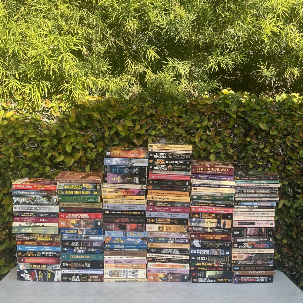 HUGE 122 BOOK LOT Vintage/Modern Mix Sci-Fi Fantasy Paperback Science Fiction