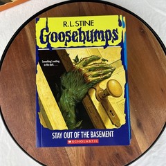 Goosebumps Retro Fear Limited Edition Collectible Tin Book Set Orange VGC Books