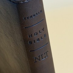 Holy Bible Compact Edition New Living Translation 2007 Tyndale House Leather Bro