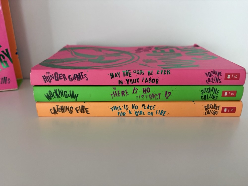 Hunger Games Trilogy: Propaganda Edition Suzanne Collins Neon Scholastic *READ*