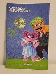 Sesame Street WORDS ARE EVERYWHERE Learning Series Bilingual Kit – Book DVD More