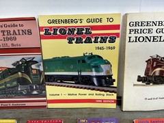 Greenberg’s Guide to Lionel Trains ..SEVERAL VERSIONS AND OTHERS