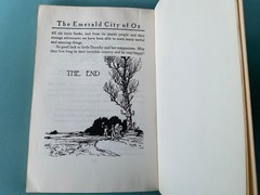* The Emerald City of Oz by L. Frank Baum Softcover Very Good Condition