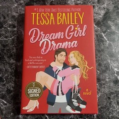 Signed Book – Dream Girl Drama by Tessa Bailey Barnes Noble 1st Edition HC New